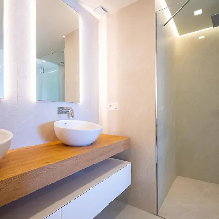 Blue Infinity 1 By Interhome 贝尼塔切利